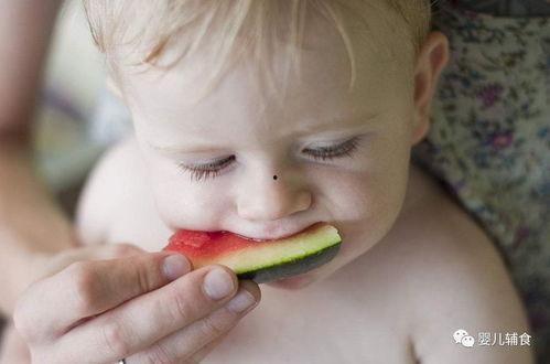 宝宝吃瓜的方法,趣味探索与营养吸收两不误