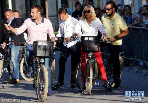 马克龙吃瓜视频,揭秘法国总统的休闲时光